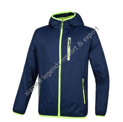 Revestimento clássico da jaqueta de Packable dos revestimentos de pouco peso Windproof do OEM