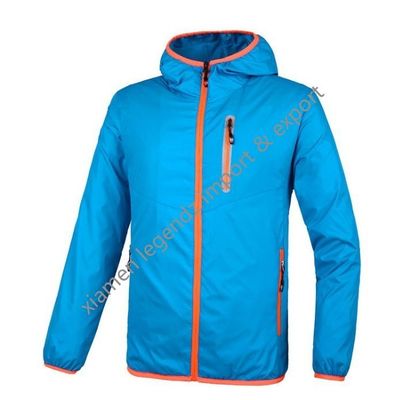 Revestimento clássico da jaqueta de Packable dos revestimentos de pouco peso Windproof do OEM
