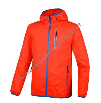 Revestimento clássico da jaqueta de Packable dos revestimentos de pouco peso Windproof do OEM